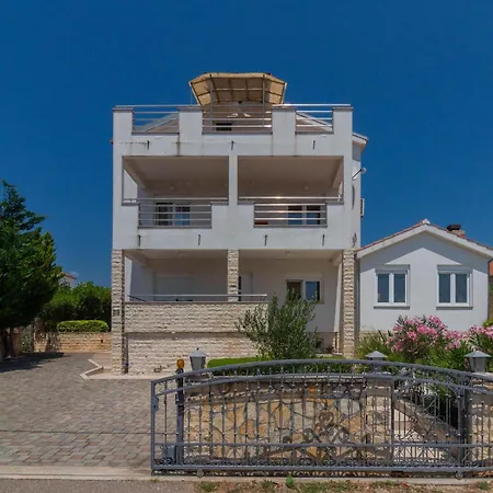 Maslenica Apartamento